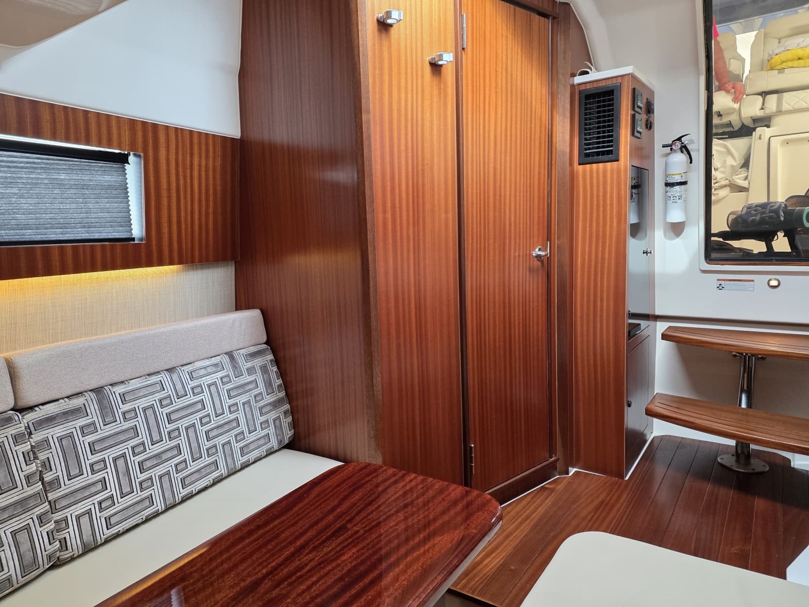 2023 Pursuit S 428 Sport - Photo 9