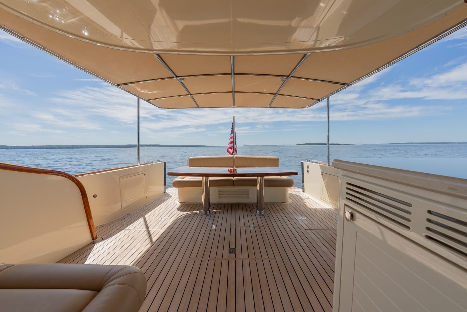 2019 Palm Beach Motor Yachts 55 Sedan - Photo 23