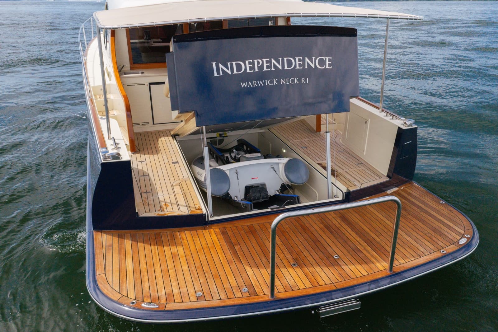 2019 Palm Beach Motor Yachts 55 Sedan - Photo 28
