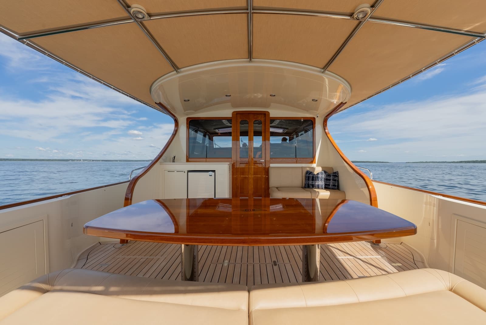 2019 Palm Beach Motor Yachts 55 Sedan - Photo 27