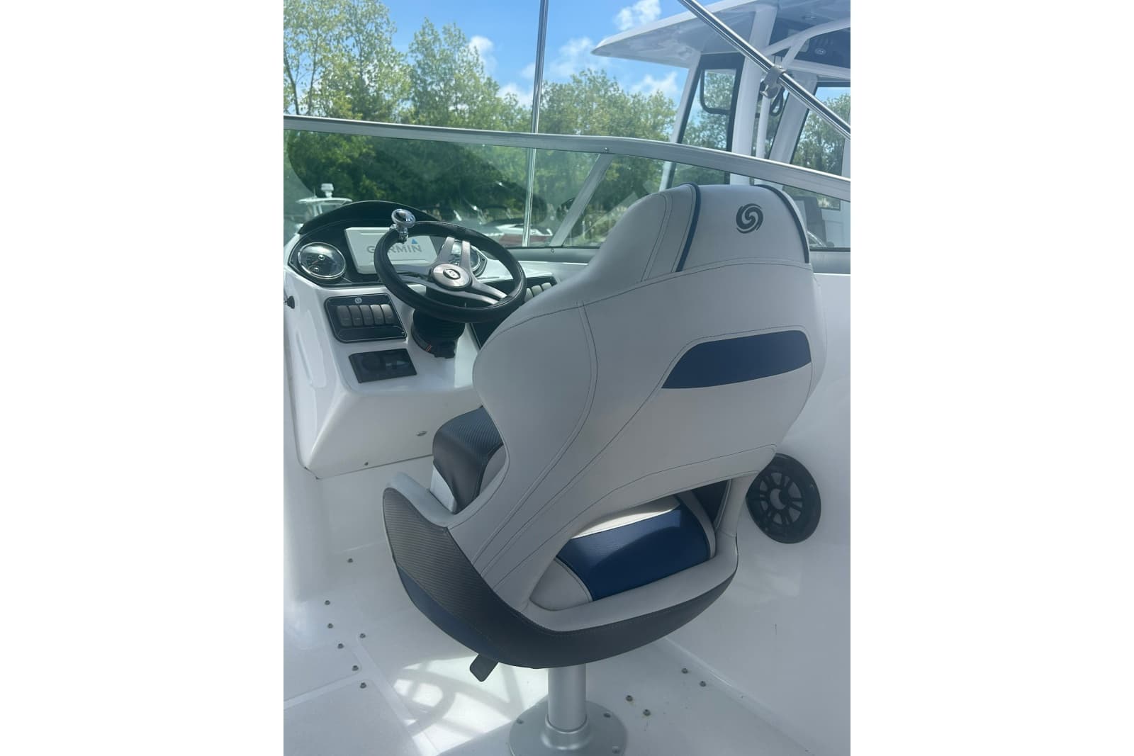 2022 Hurricane Sundeck 2200 OB - Photo 14