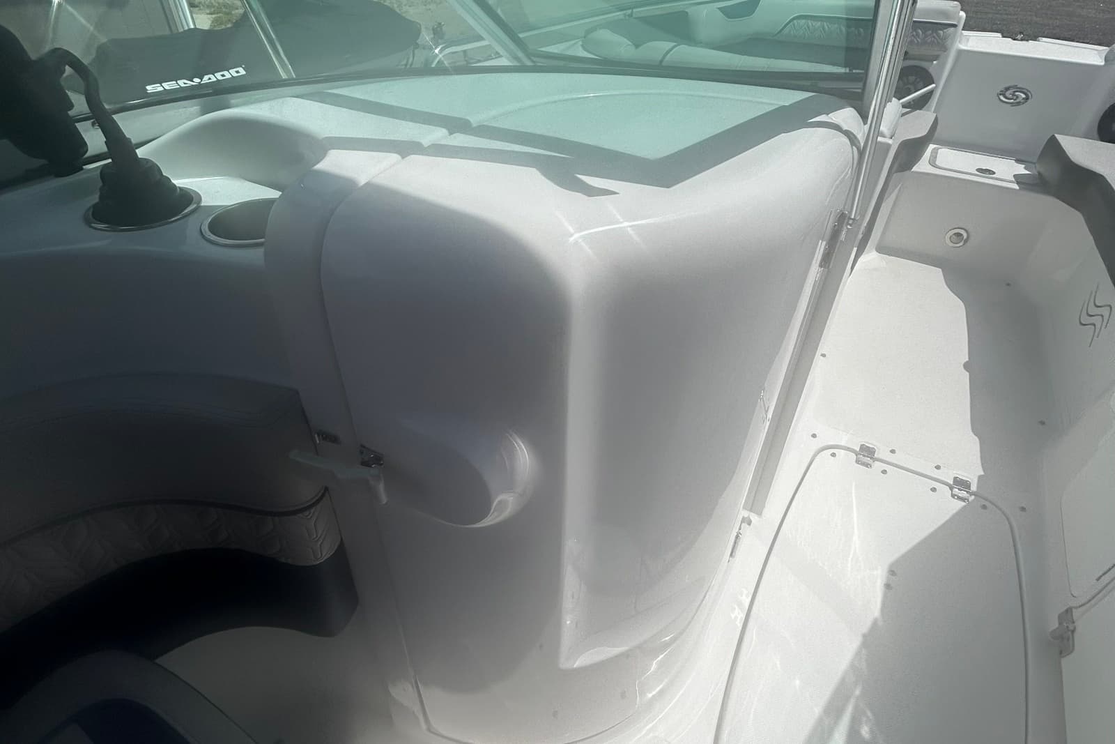 2022 Hurricane Sundeck 2200 OB - Photo 13