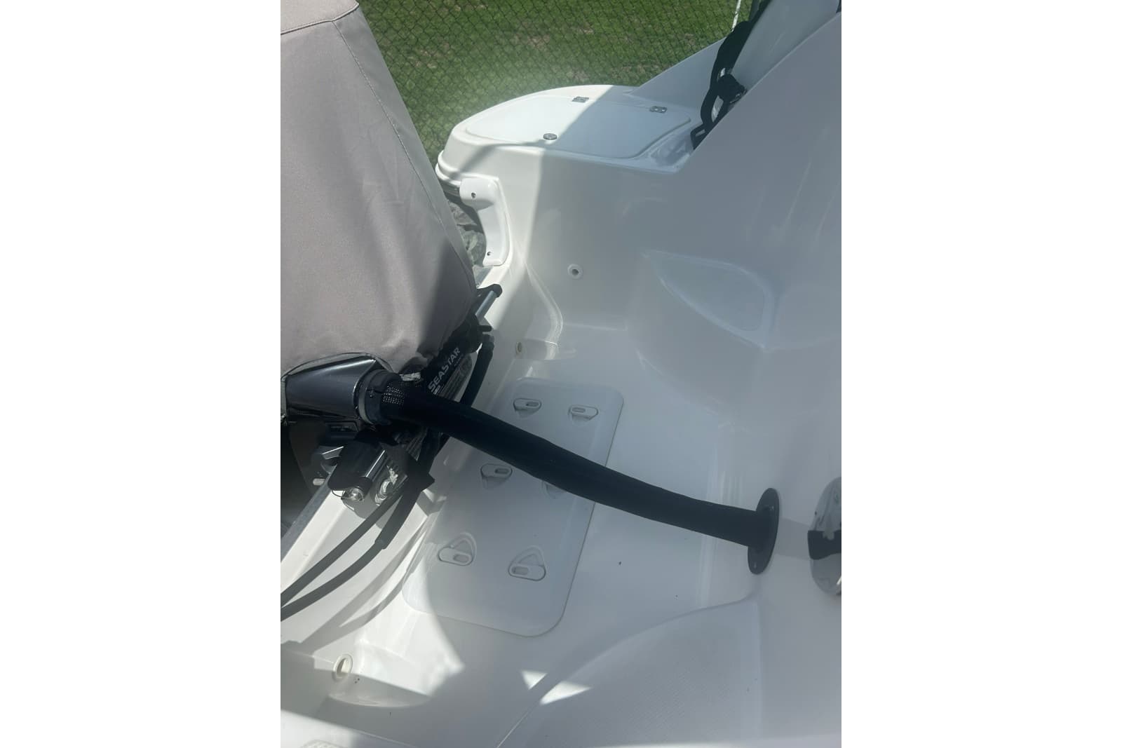 2022 Hurricane Sundeck 2200 OB - Photo 8