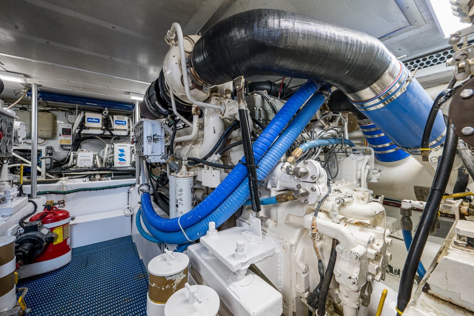 1998 Buddy Davis 58 Sportfisherman - Photo 22