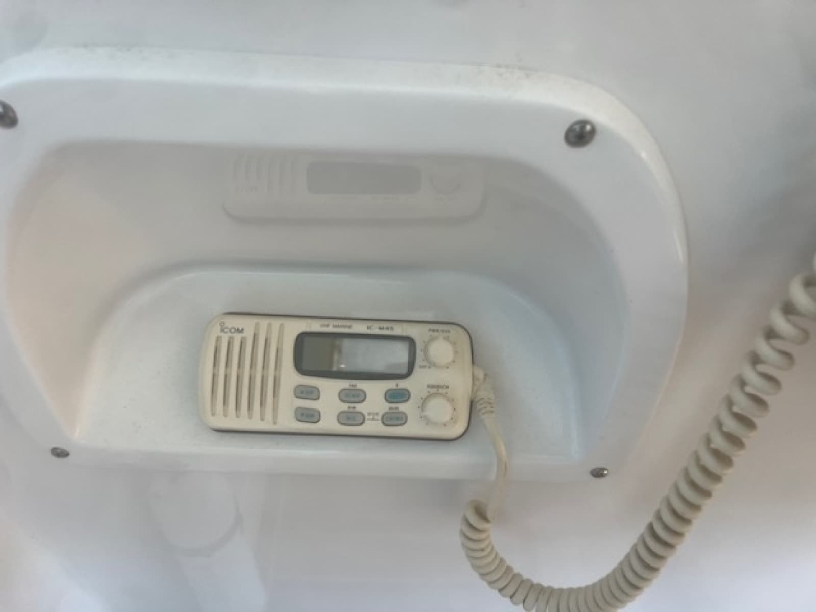 1999 Mainship Pilot Sedan - Photo 16