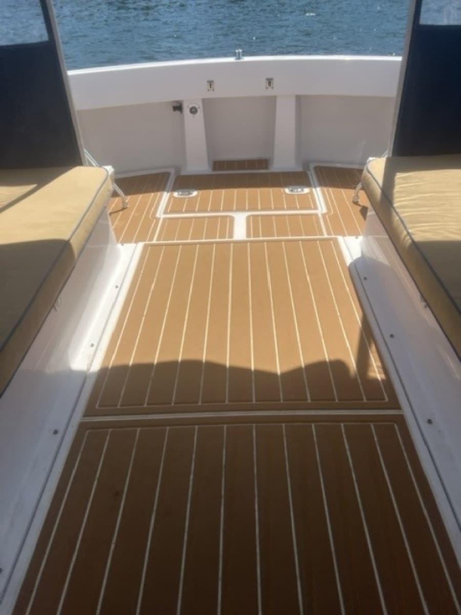 1999 Mainship Pilot Sedan - Photo 19