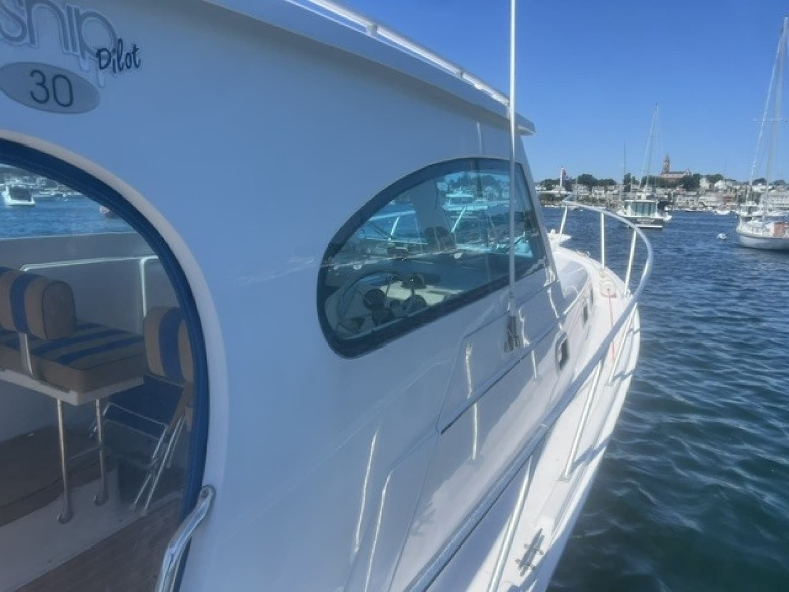 1999 Mainship Pilot Sedan - Photo 5