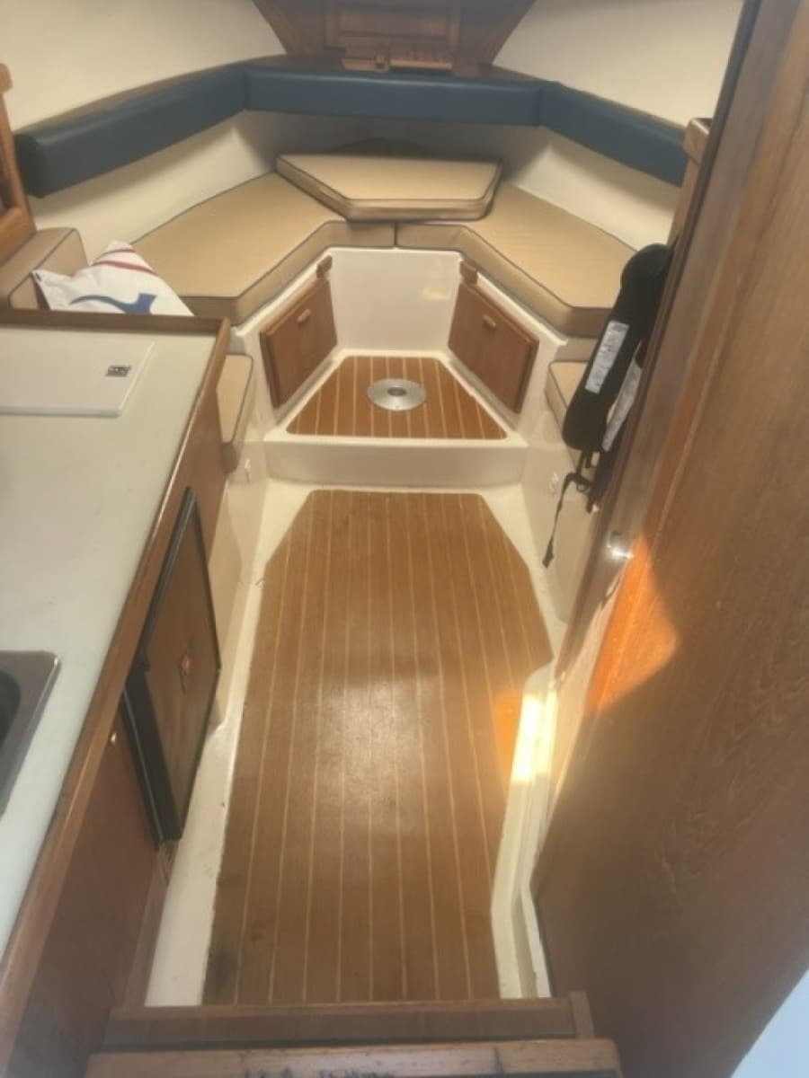 1999 Mainship Pilot Sedan - Photo 31