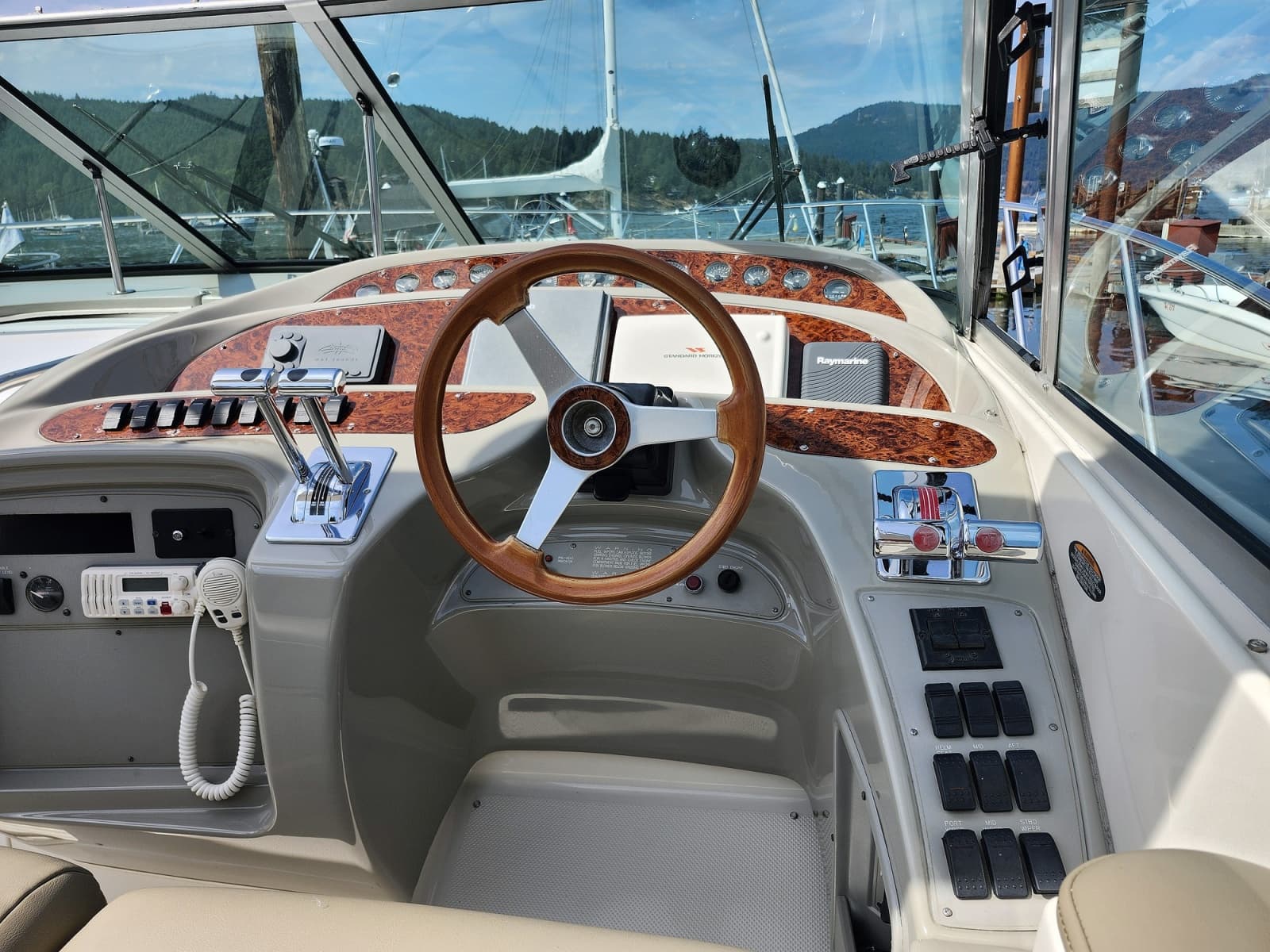 1997 Maxum 4100 SCR - Photo 17