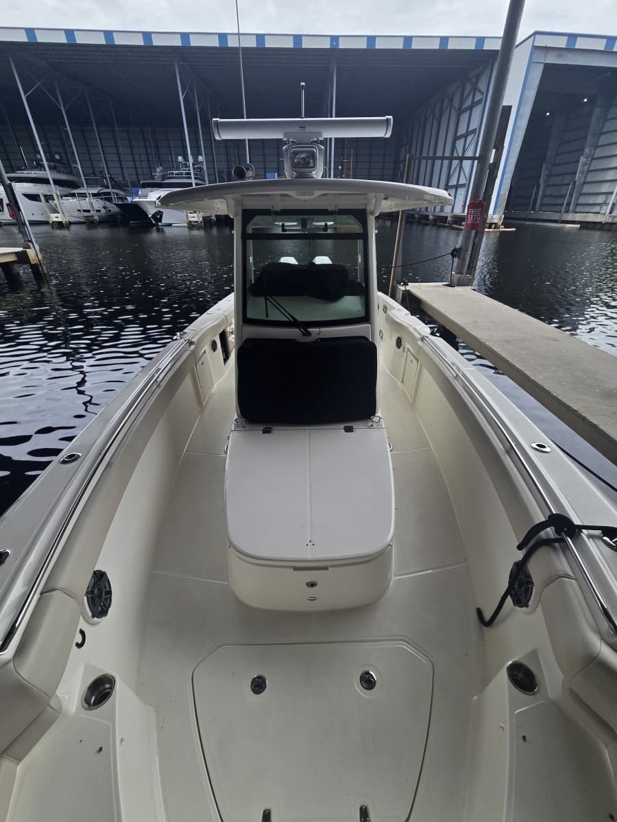 2024 Boston Whaler 330 Outrage - Photo 9