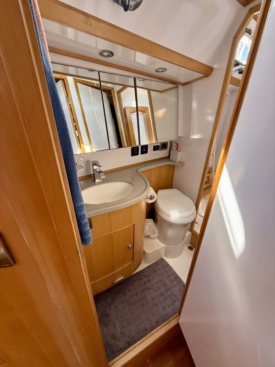 2015 Hylas 56 - Photo 16