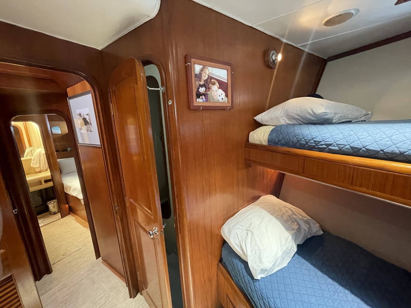 1988 Viking Pilothouse Motor Yacht - Photo 17