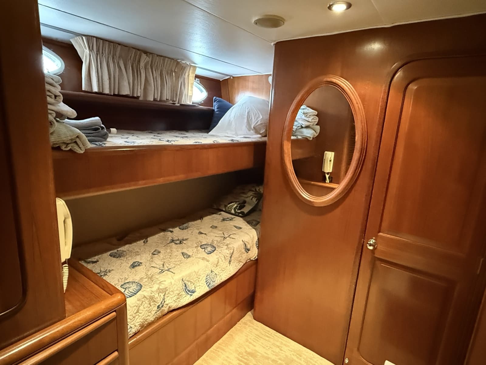 1988 Viking Pilothouse Motor Yacht - Photo 23