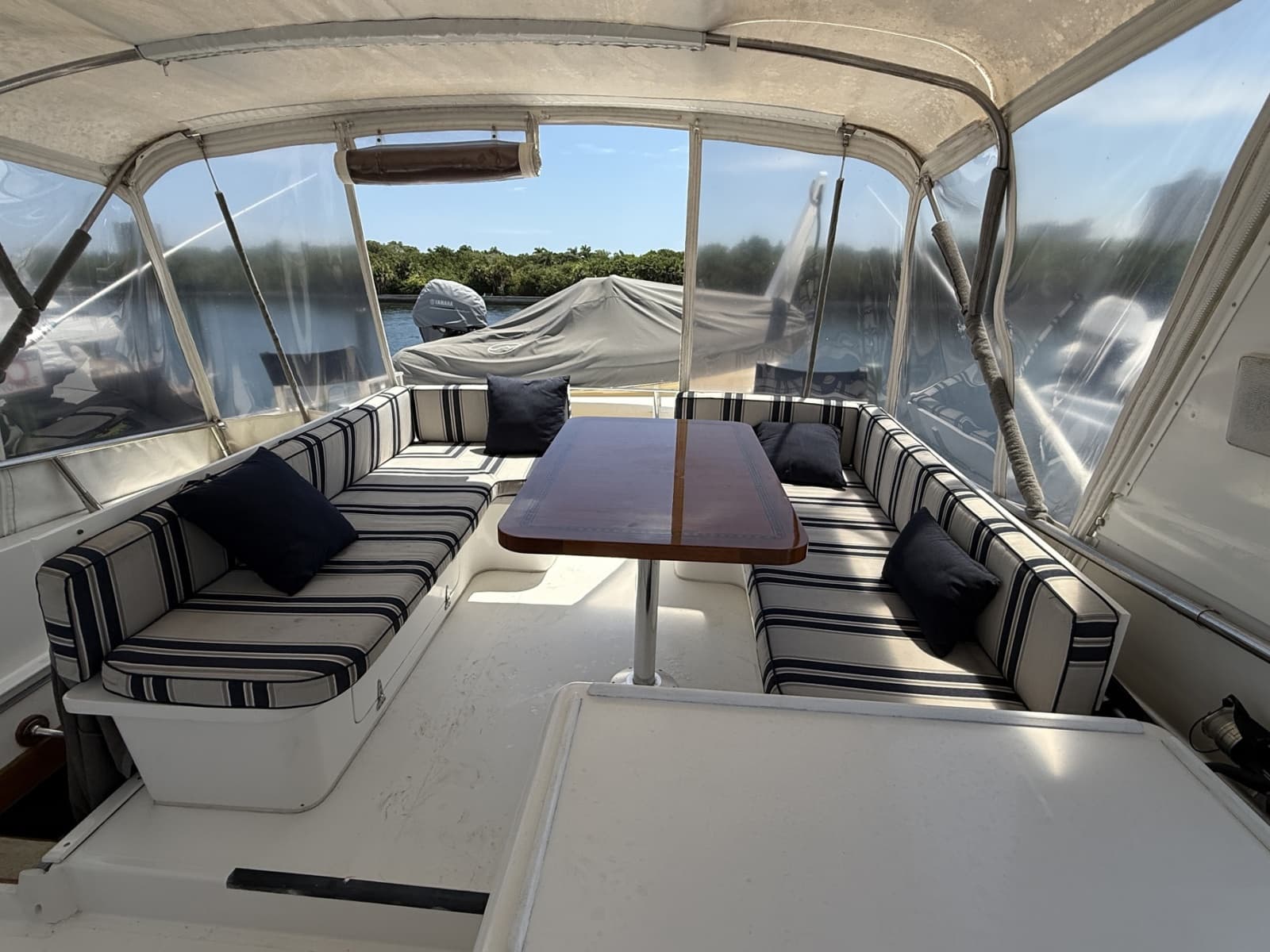 1988 Viking Pilothouse Motor Yacht - Photo 42