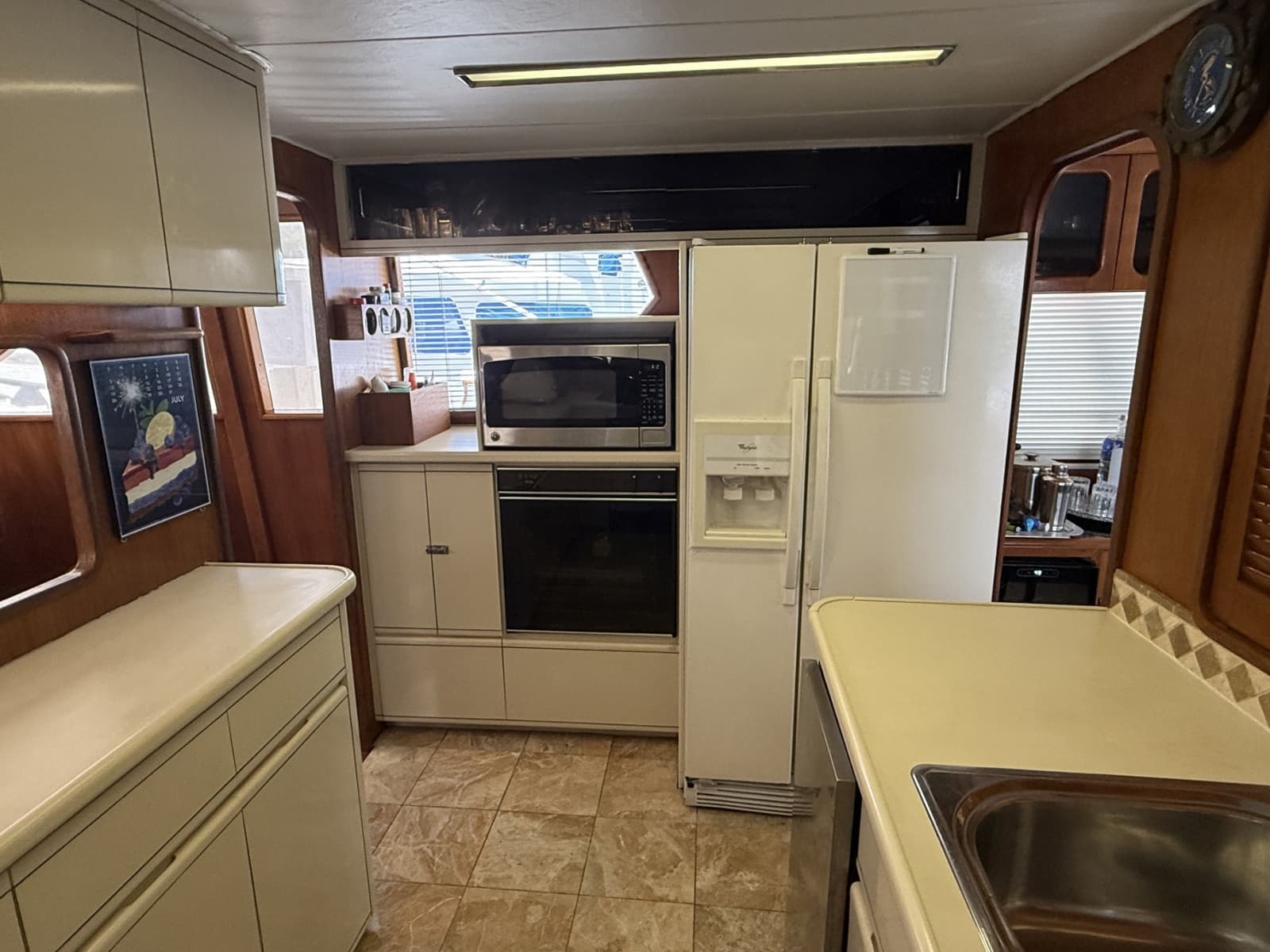 1988 Viking Pilothouse Motor Yacht - Photo 10