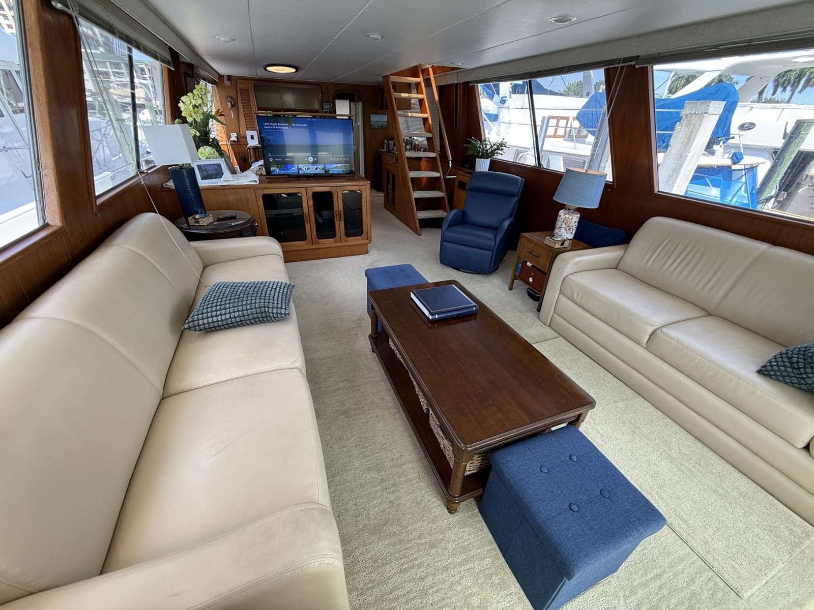 1988 Viking Pilothouse Motor Yacht - Photo 2