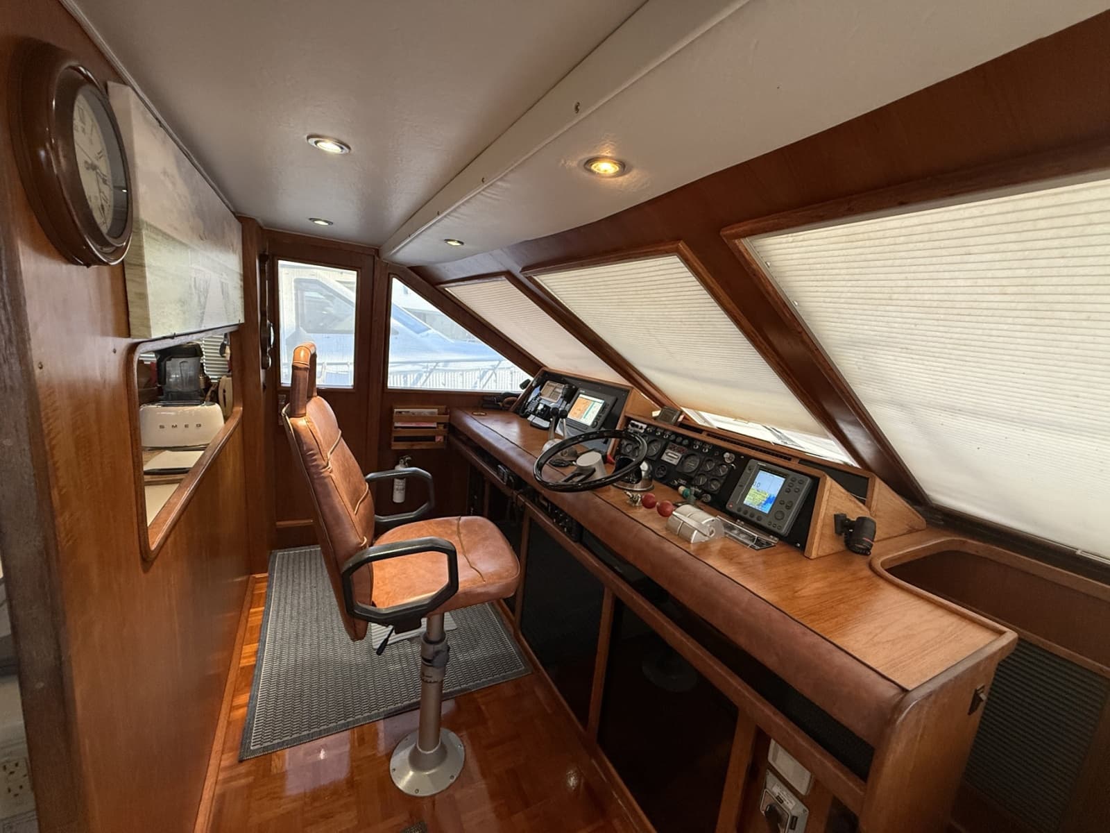1988 Viking Pilothouse Motor Yacht - Photo 14