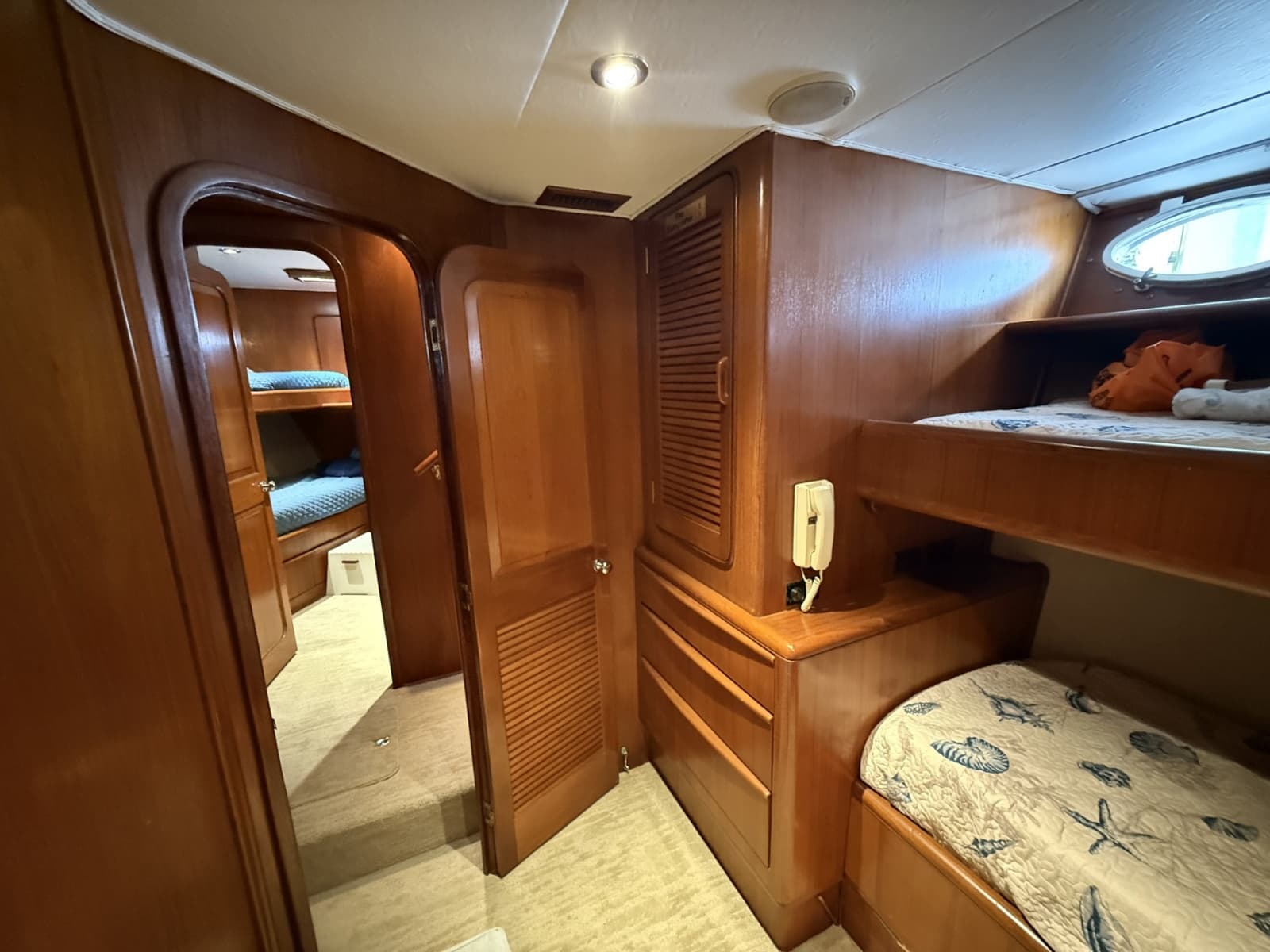 1988 Viking Pilothouse Motor Yacht - Photo 24