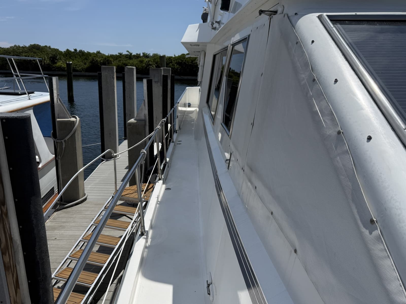 1988 Viking Pilothouse Motor Yacht - Photo 46