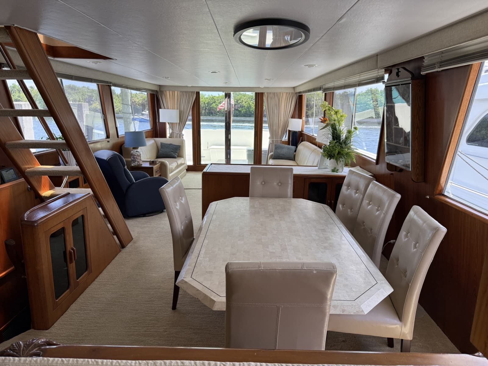 1988 Viking Pilothouse Motor Yacht - Photo 6