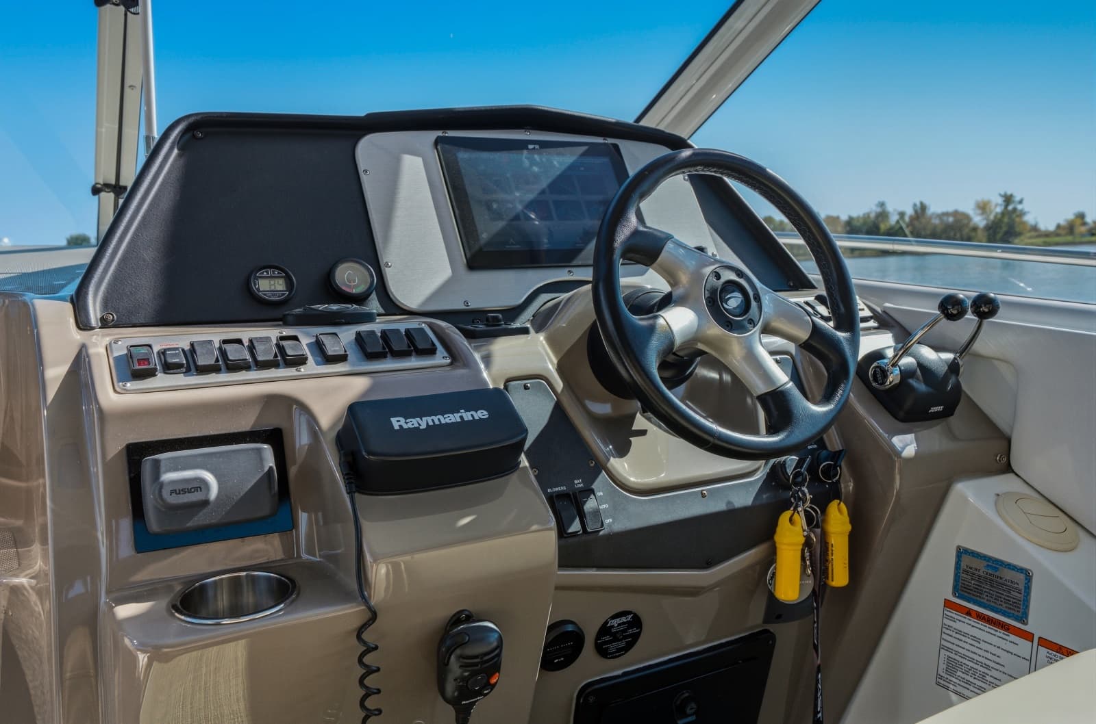 2010 Cruisers Yachts 360 Express - Photo 9