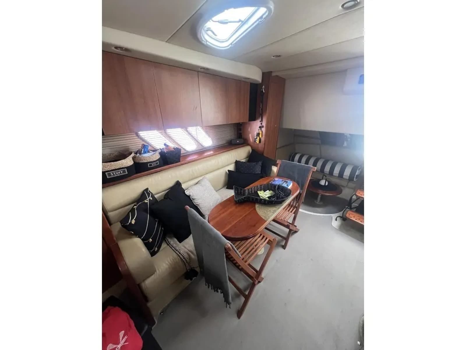 2010 Cruisers Yachts 360 Express - Photo 27