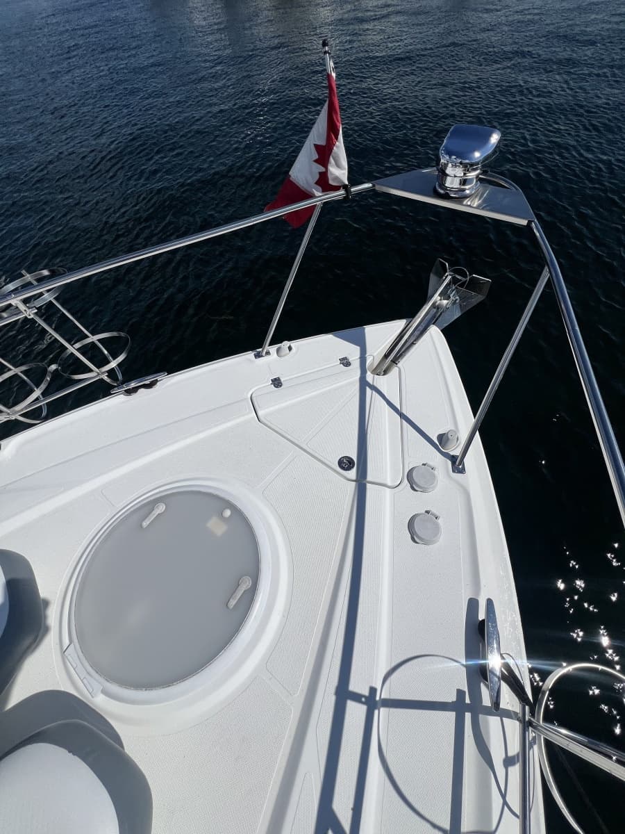 2010 Cruisers Yachts 360 Express - Photo 5