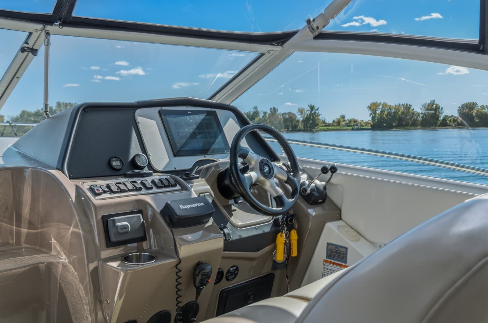 2010 Cruisers Yachts 360 Express - Photo 8