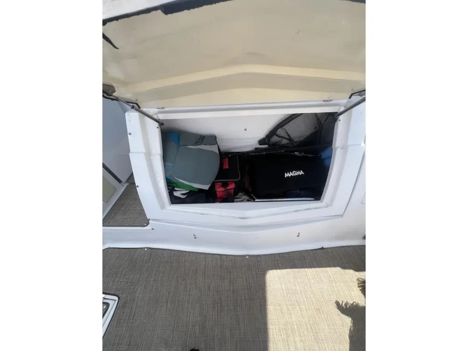 2010 Cruisers Yachts 360 Express - Photo 9