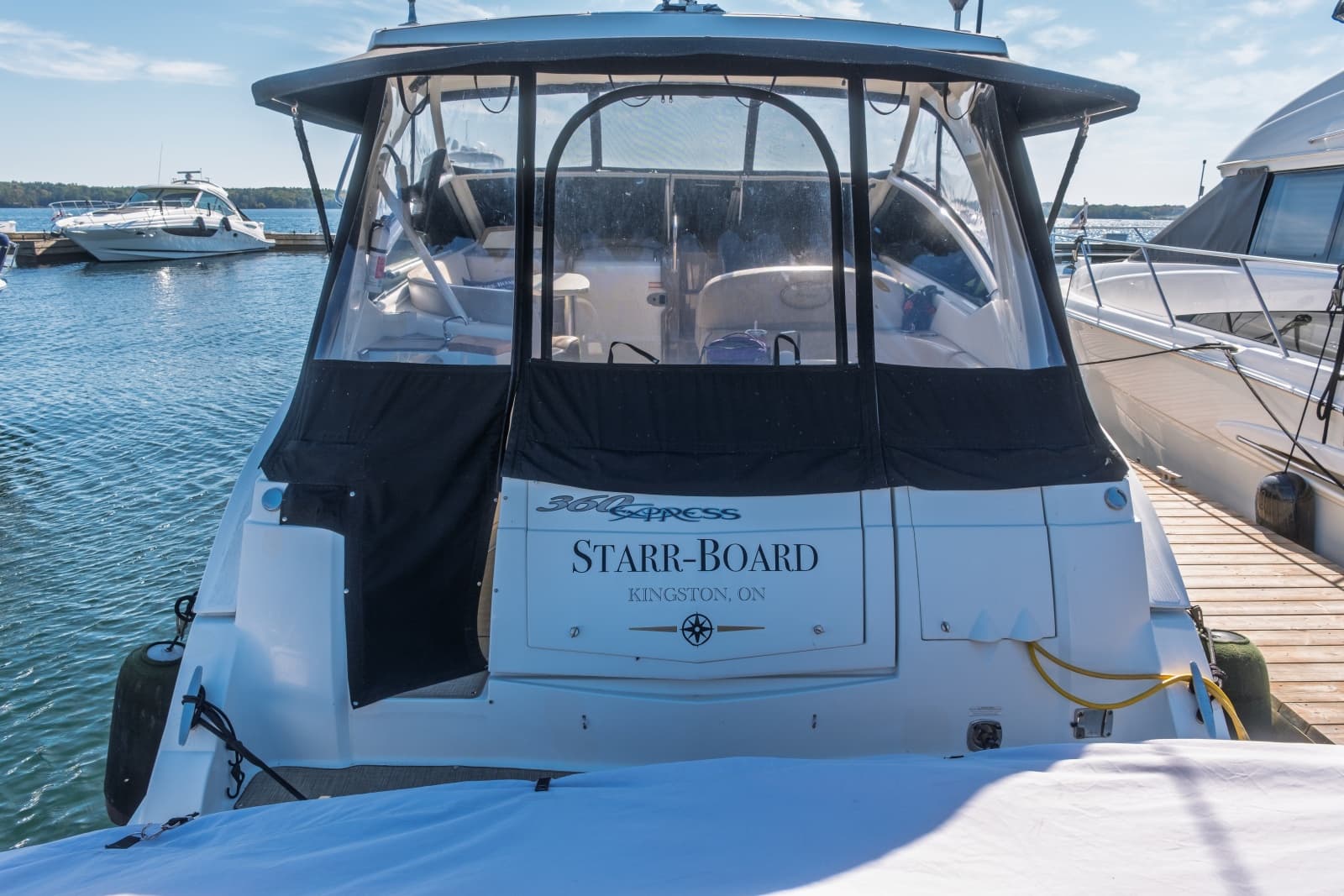 2010 Cruisers Yachts 360 Express - Photo 34