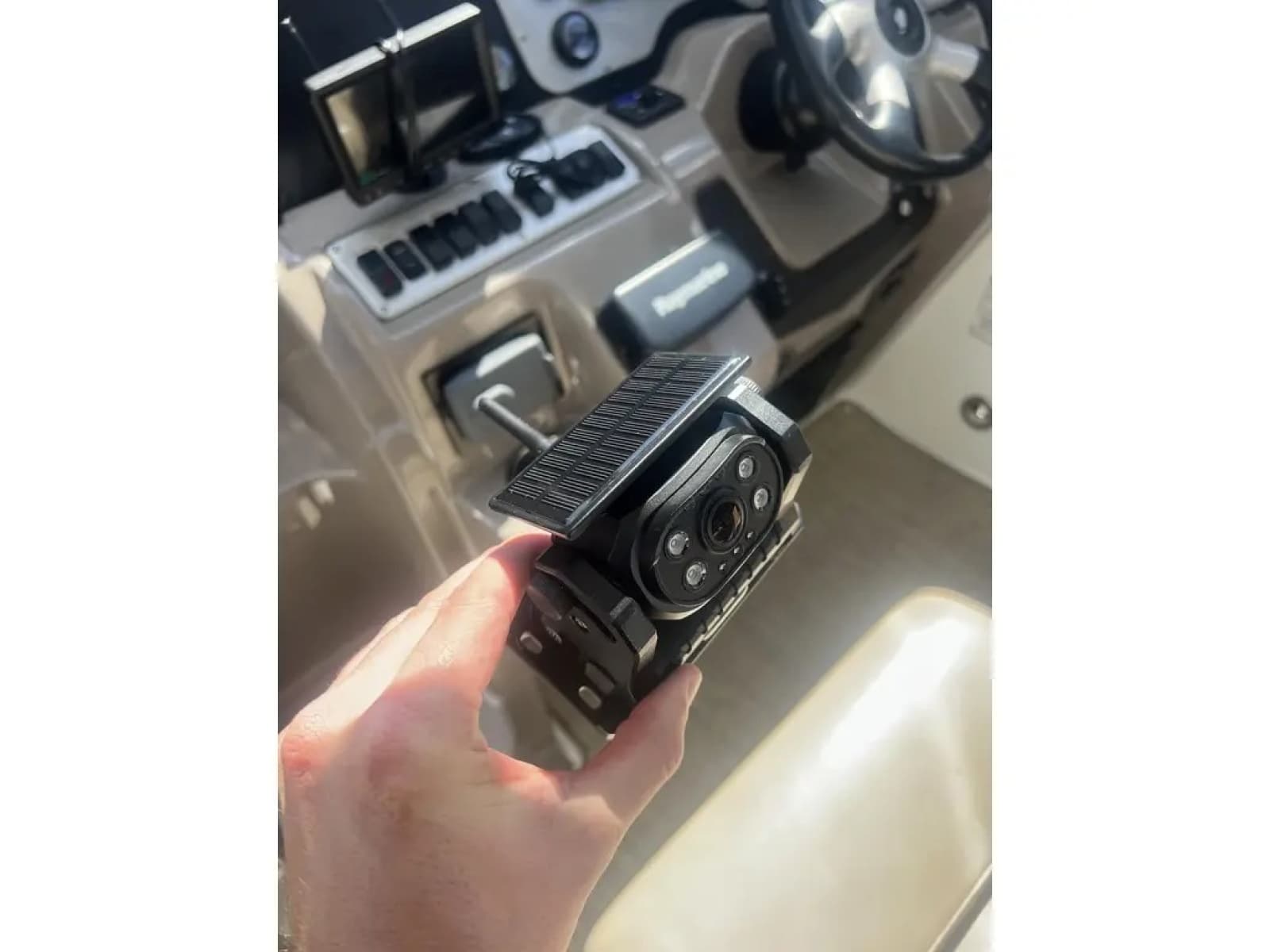 2010 Cruisers Yachts 360 Express - Photo 22