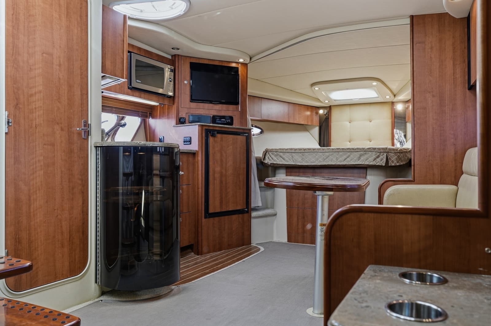 2010 Cruisers Yachts 360 Express - Photo 27