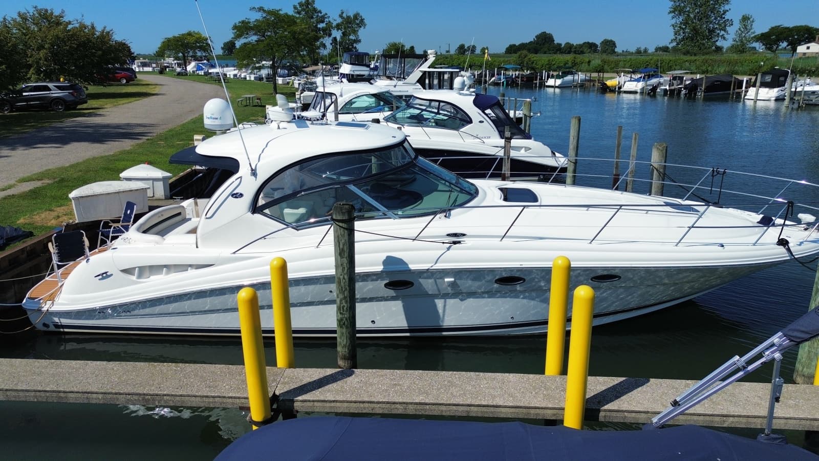 2005 Sea Ray 420 Sundancer - Photo 1