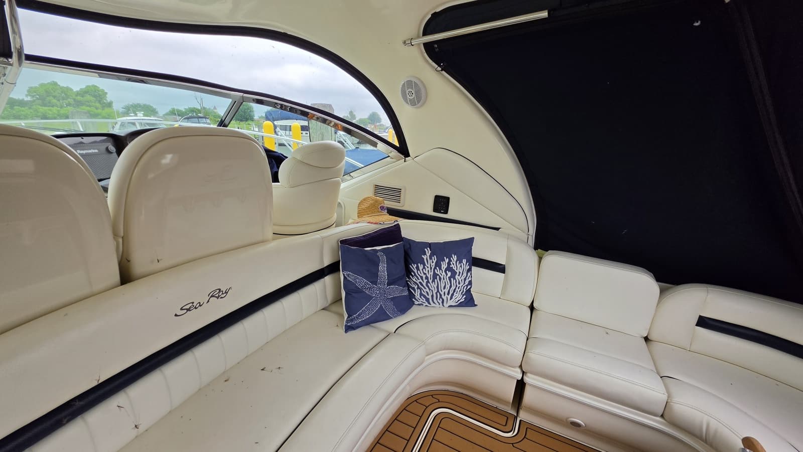 2005 Sea Ray 420 Sundancer - Photo 9