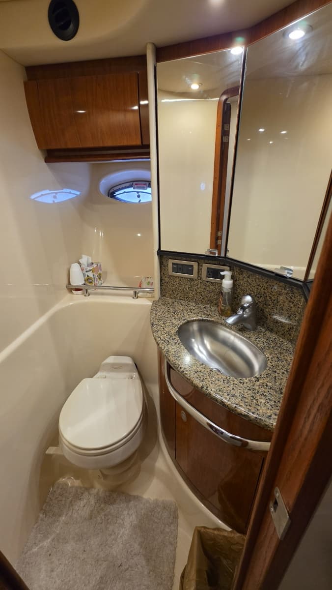 2005 Sea Ray 420 Sundancer - Photo 24