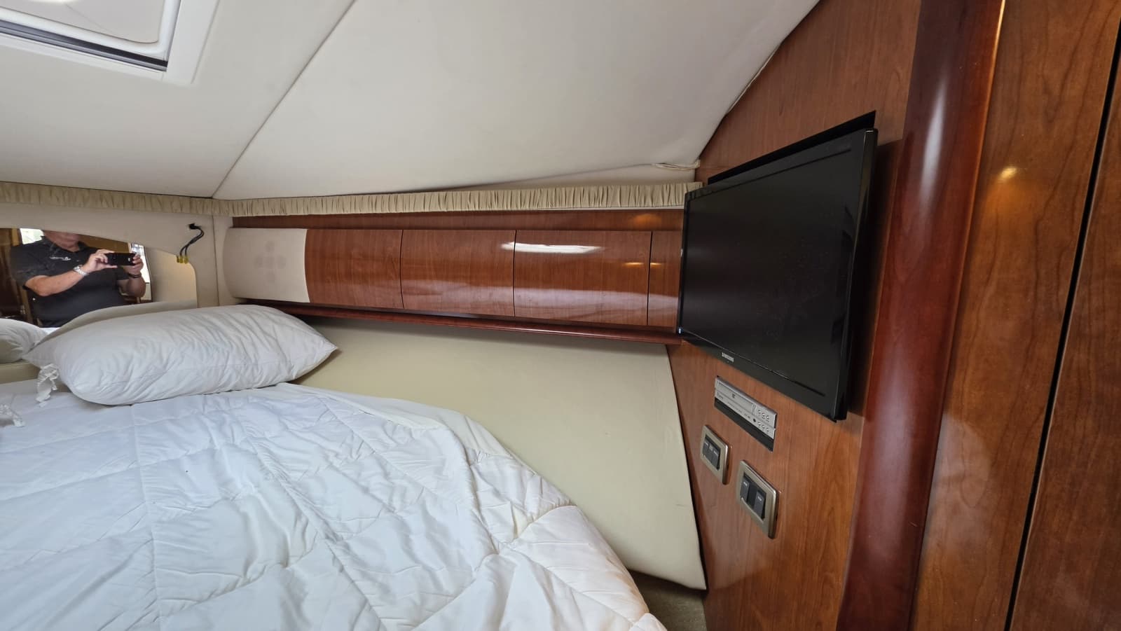 2005 Sea Ray 420 Sundancer - Photo 23