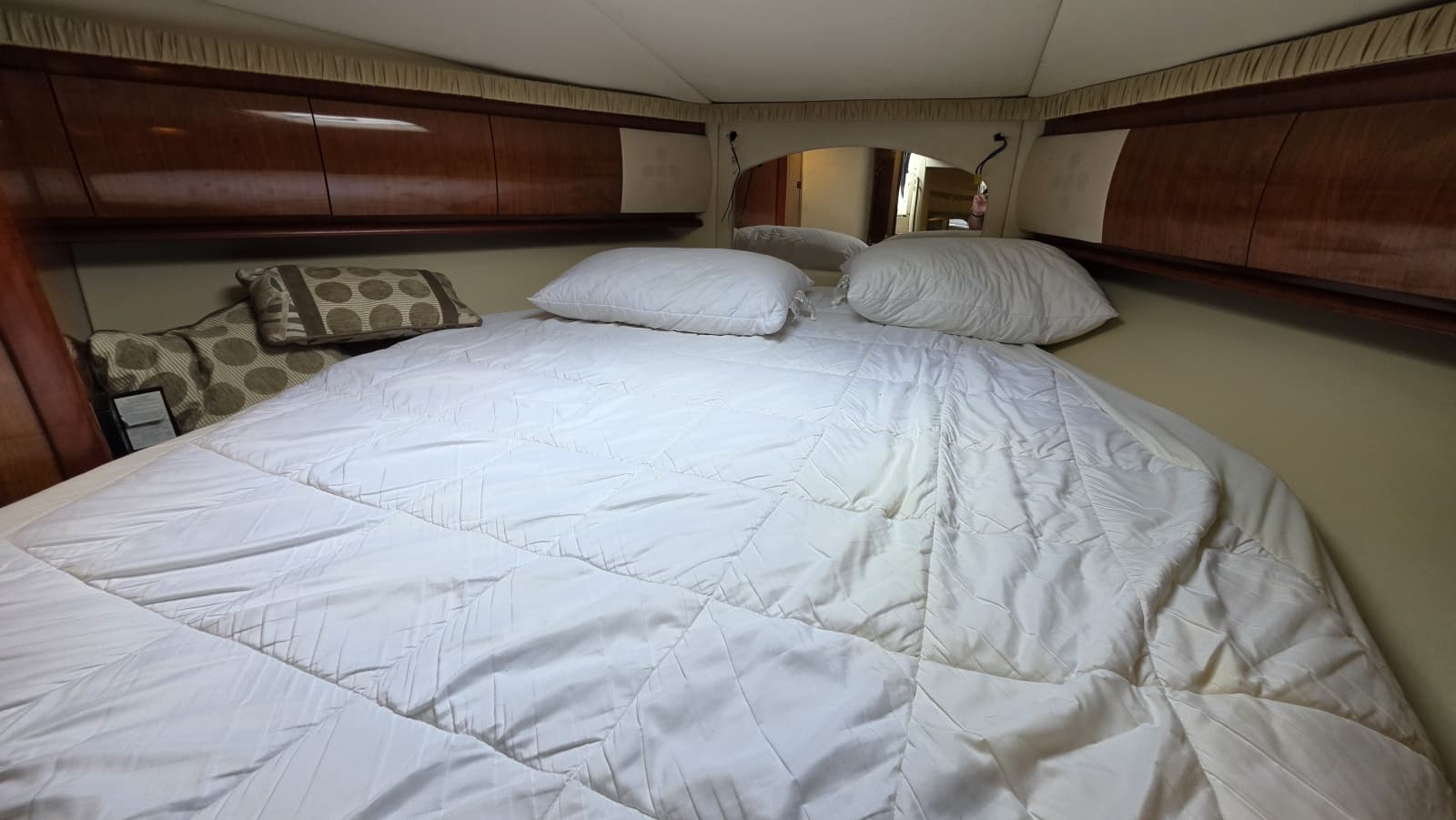 2005 Sea Ray 420 Sundancer - Photo 22