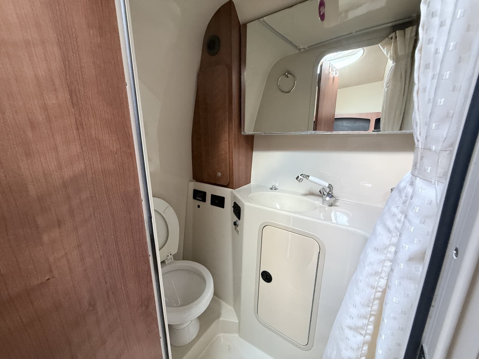 2009 Cruisers Yachts 300 CXi - Photo 34