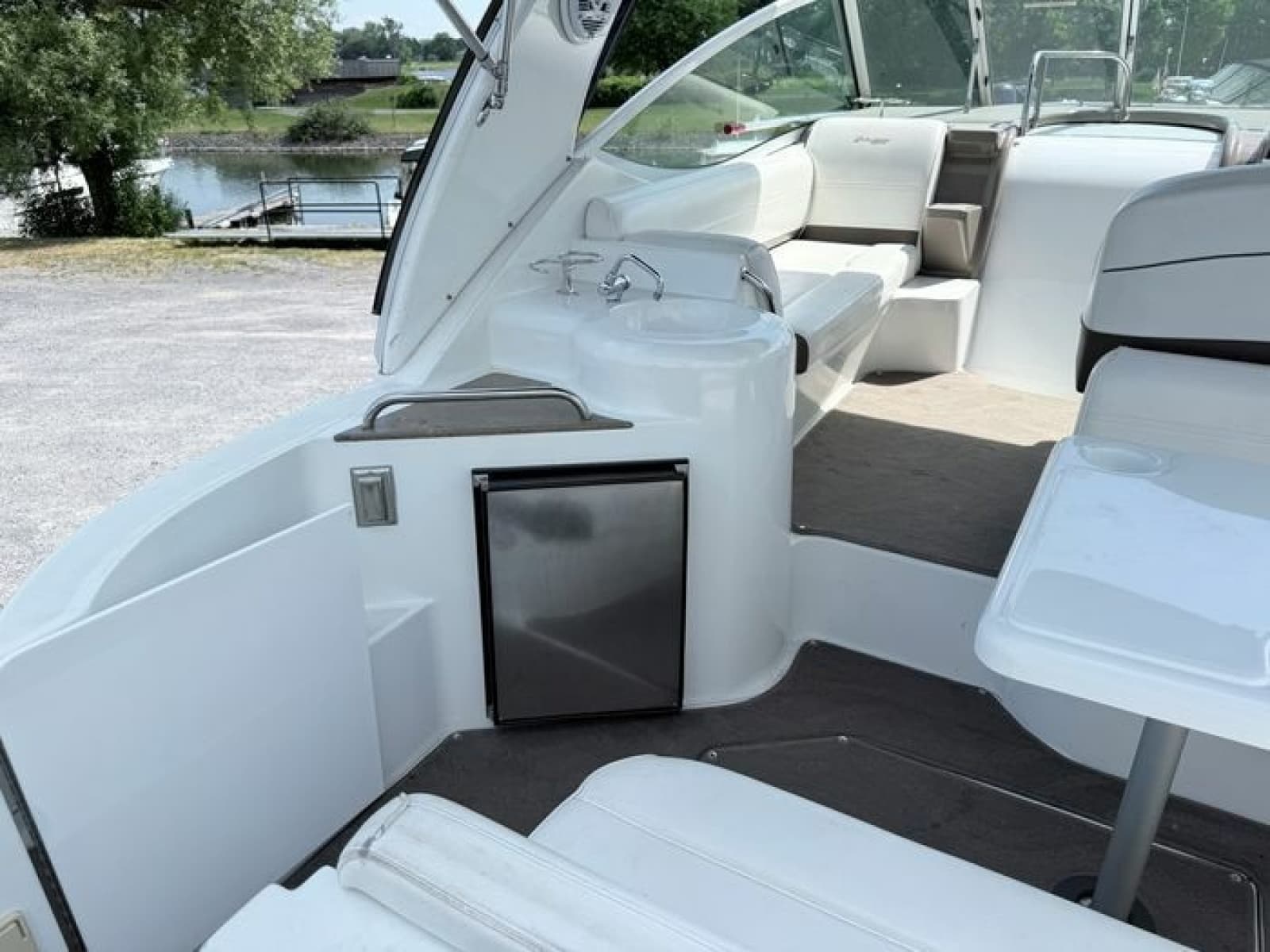 2009 Cruisers Yachts 300 CXi - Photo 9