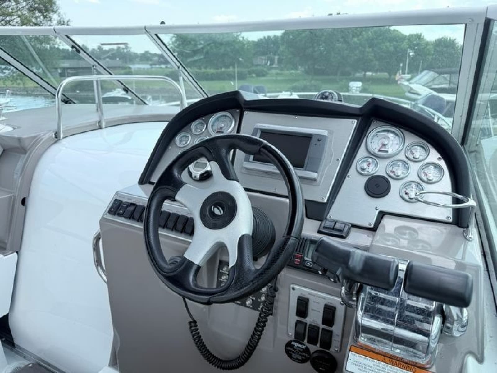 2009 Cruisers Yachts 300 CXi - Photo 18