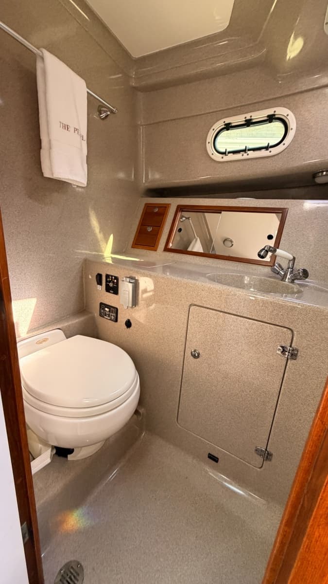 2004 True North 33 - Photo 37