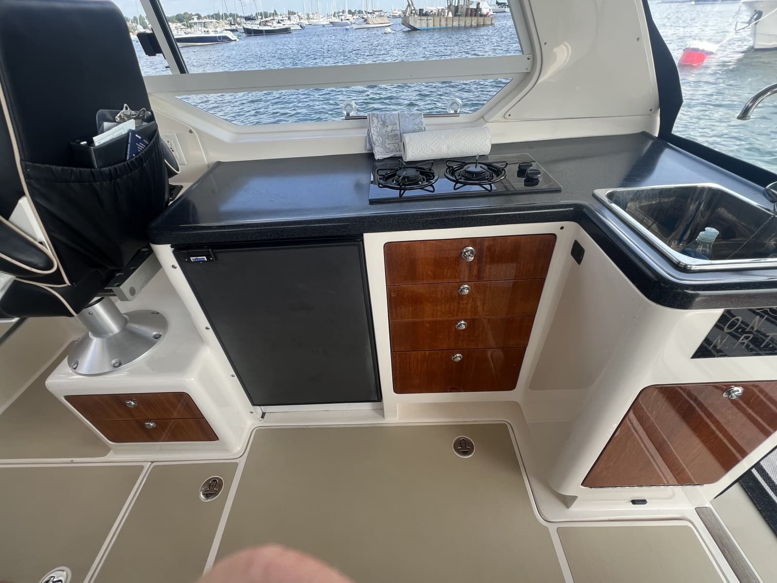 2004 True North 33 - Photo 19