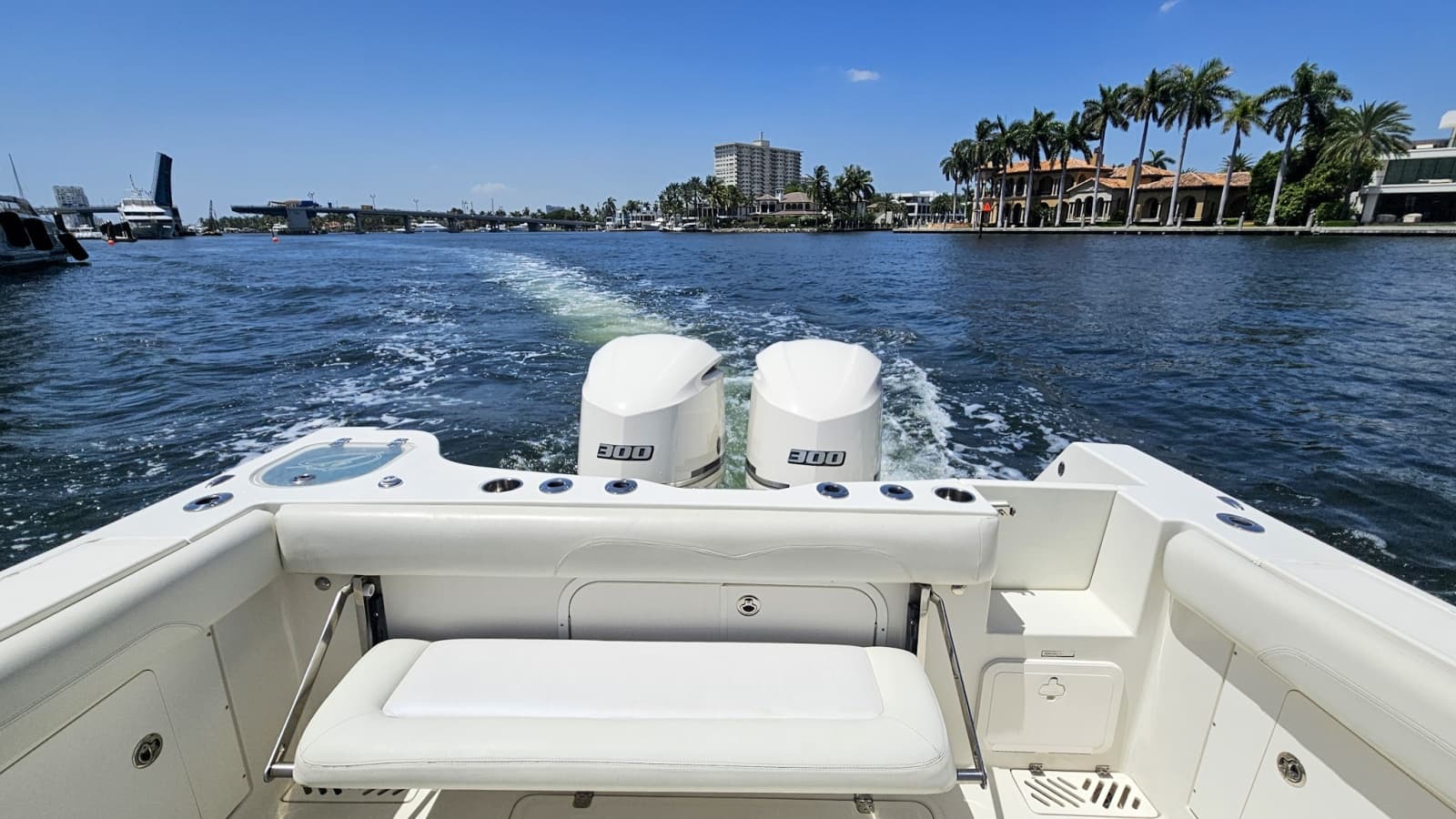 2014 Sailfish 320CC - Photo 11