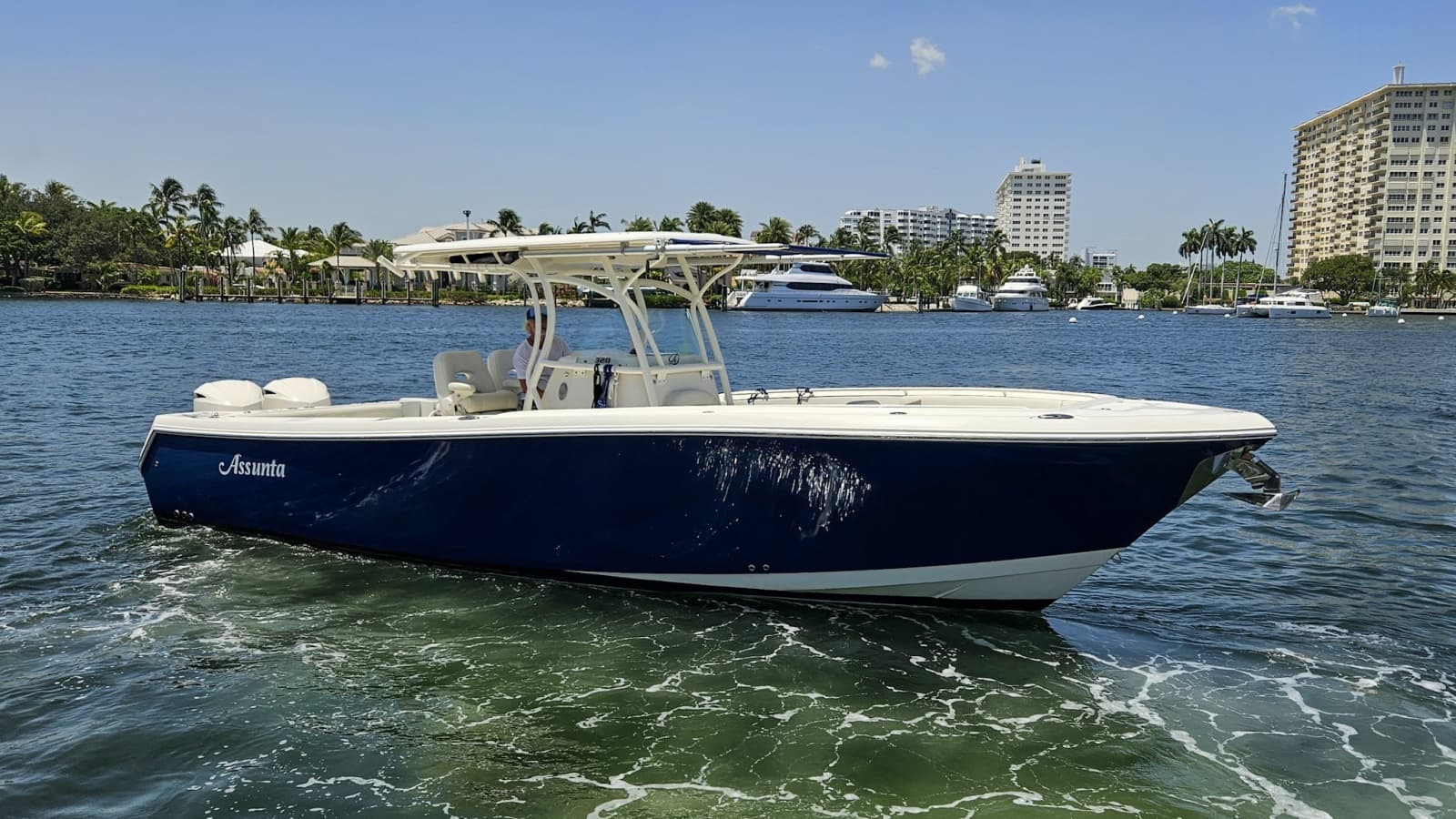 2014 Sailfish 320CC - Photo 1