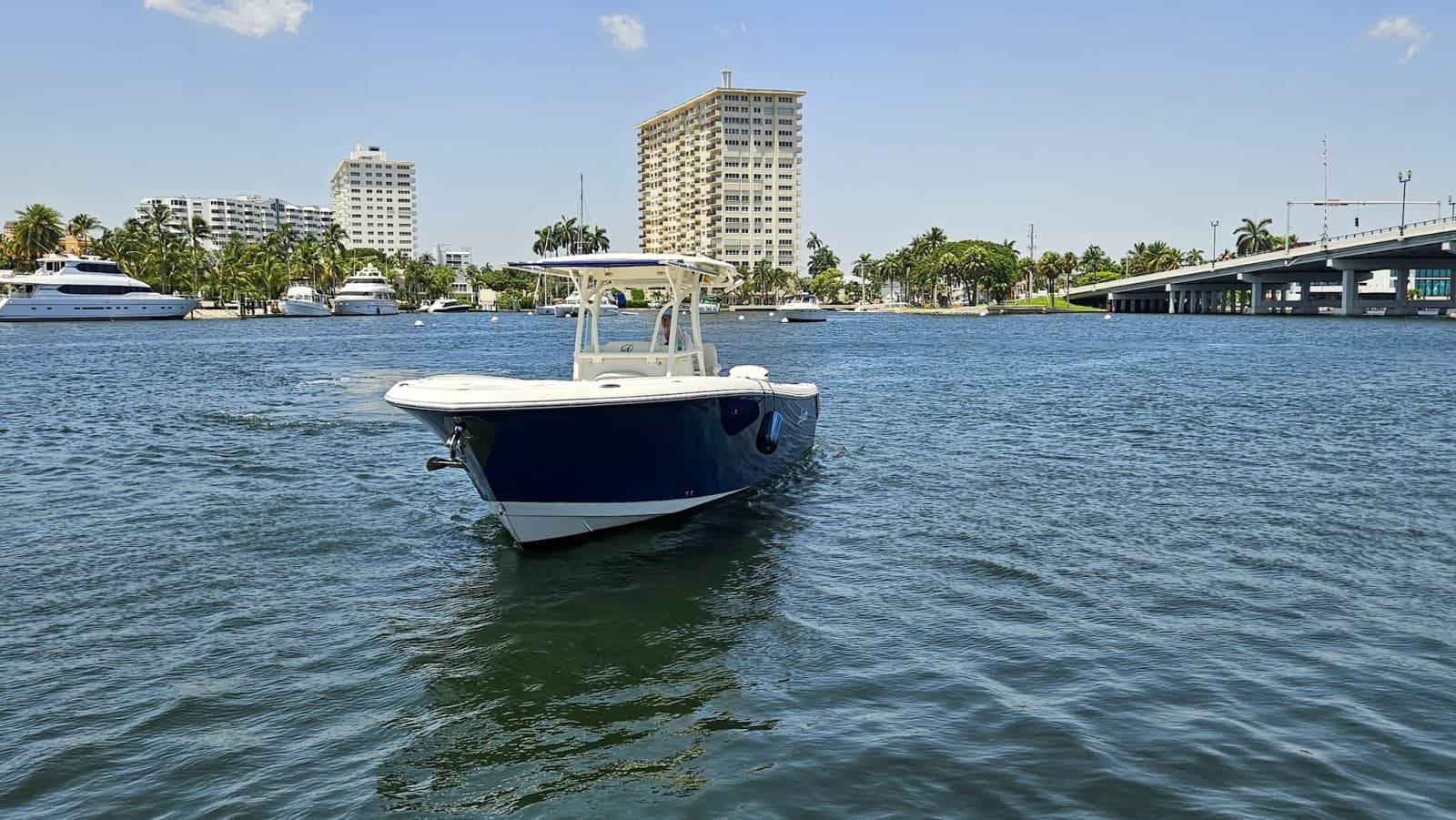 2014 Sailfish 320CC - Photo 4