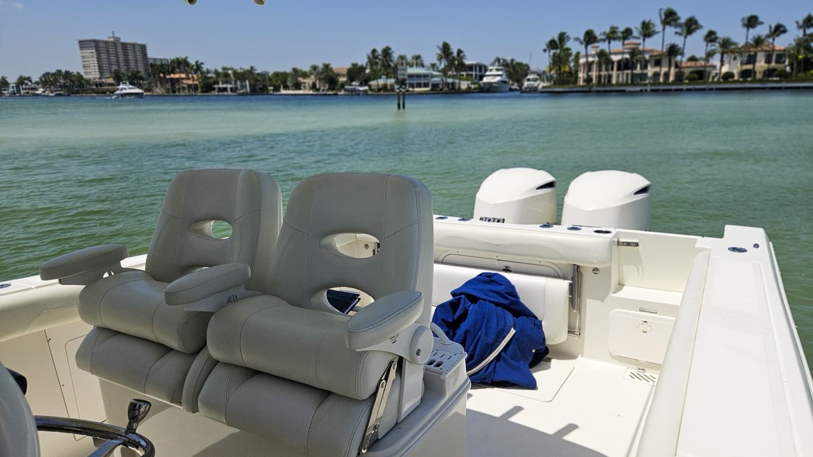 2014 Sailfish 320CC - Photo 9