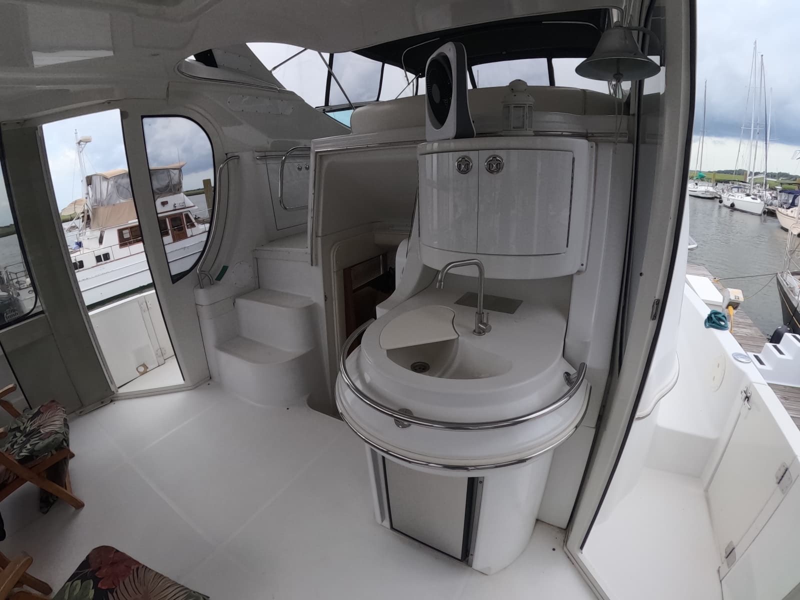 2002 Carver 466 Motor Yacht - Photo 21