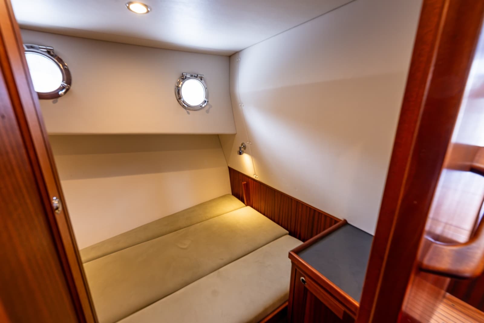 2014 Nordic Tugs 39 - Photo 14