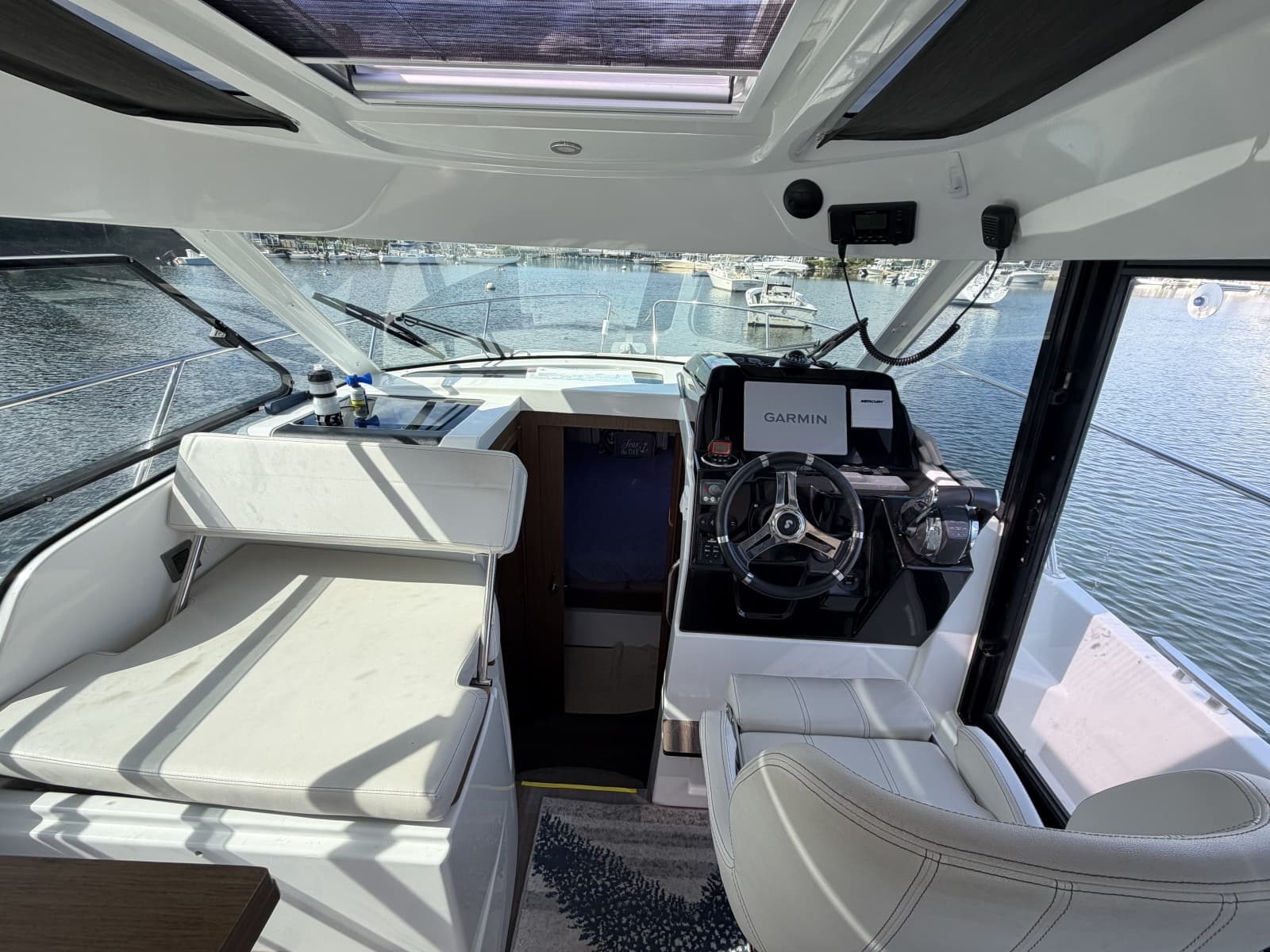 2021 Beneteau Antares - Photo 12