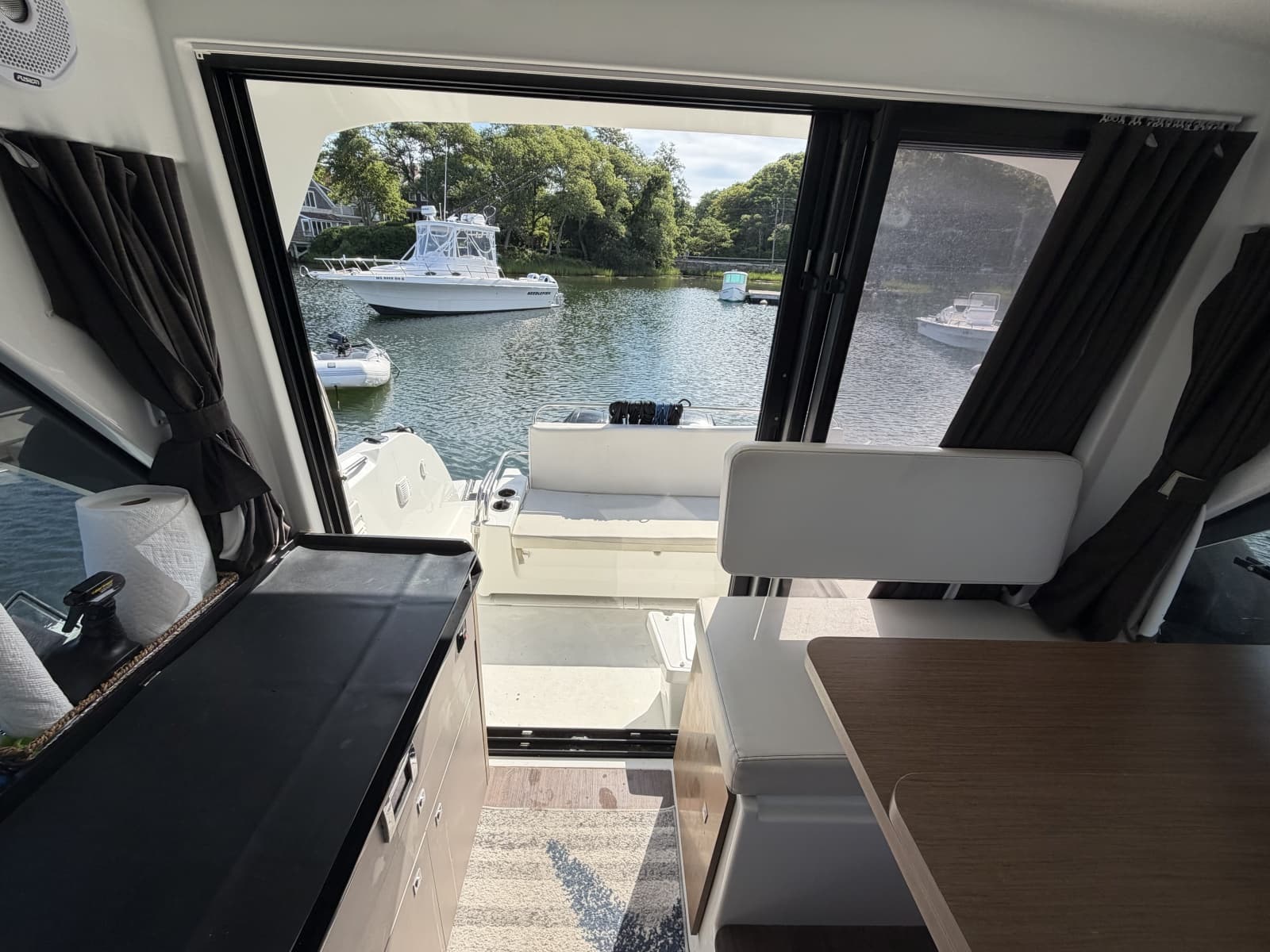 2021 Beneteau Antares - Photo 14